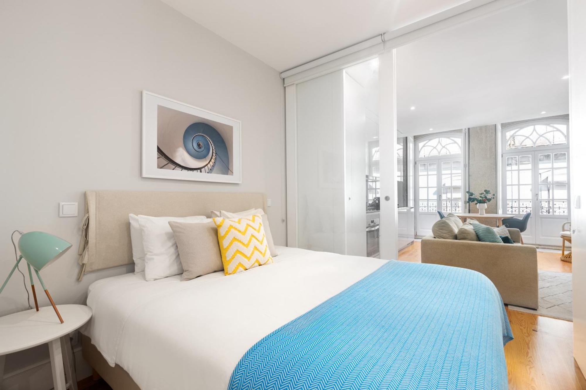 Almada Prime - Live In Apartment *