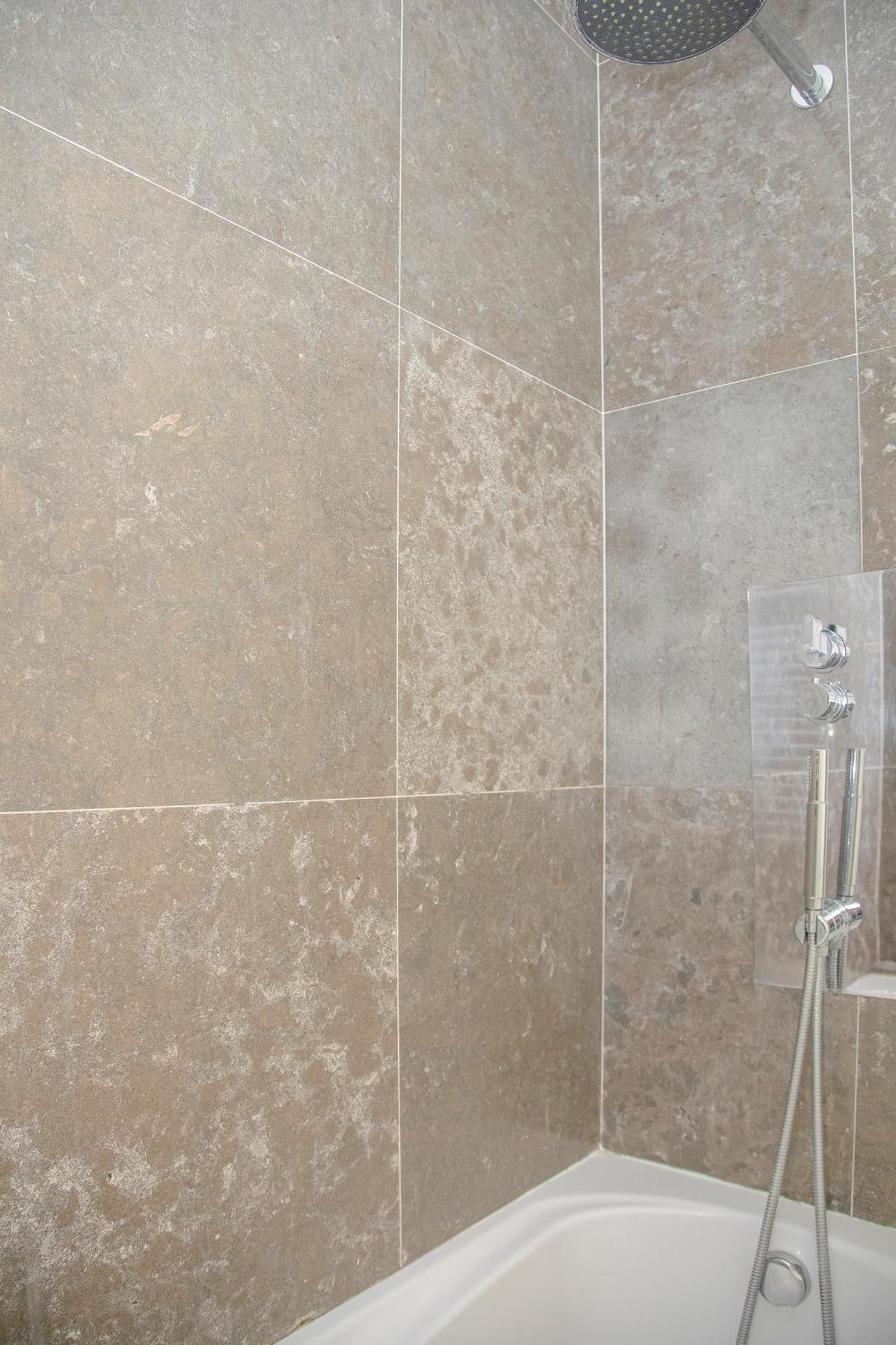 Appartement Liiiving In - Carlos Alberto *
