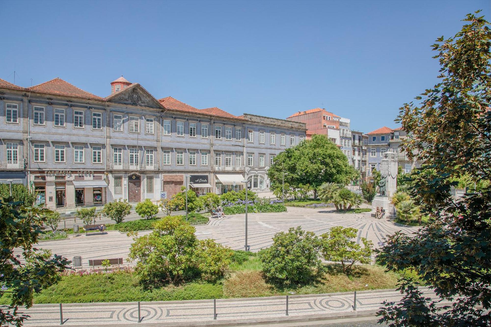 Liiiving In - Carlos Alberto Porto