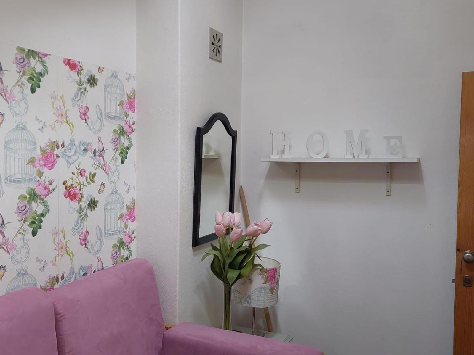 Comfort In The Downtown Apartment