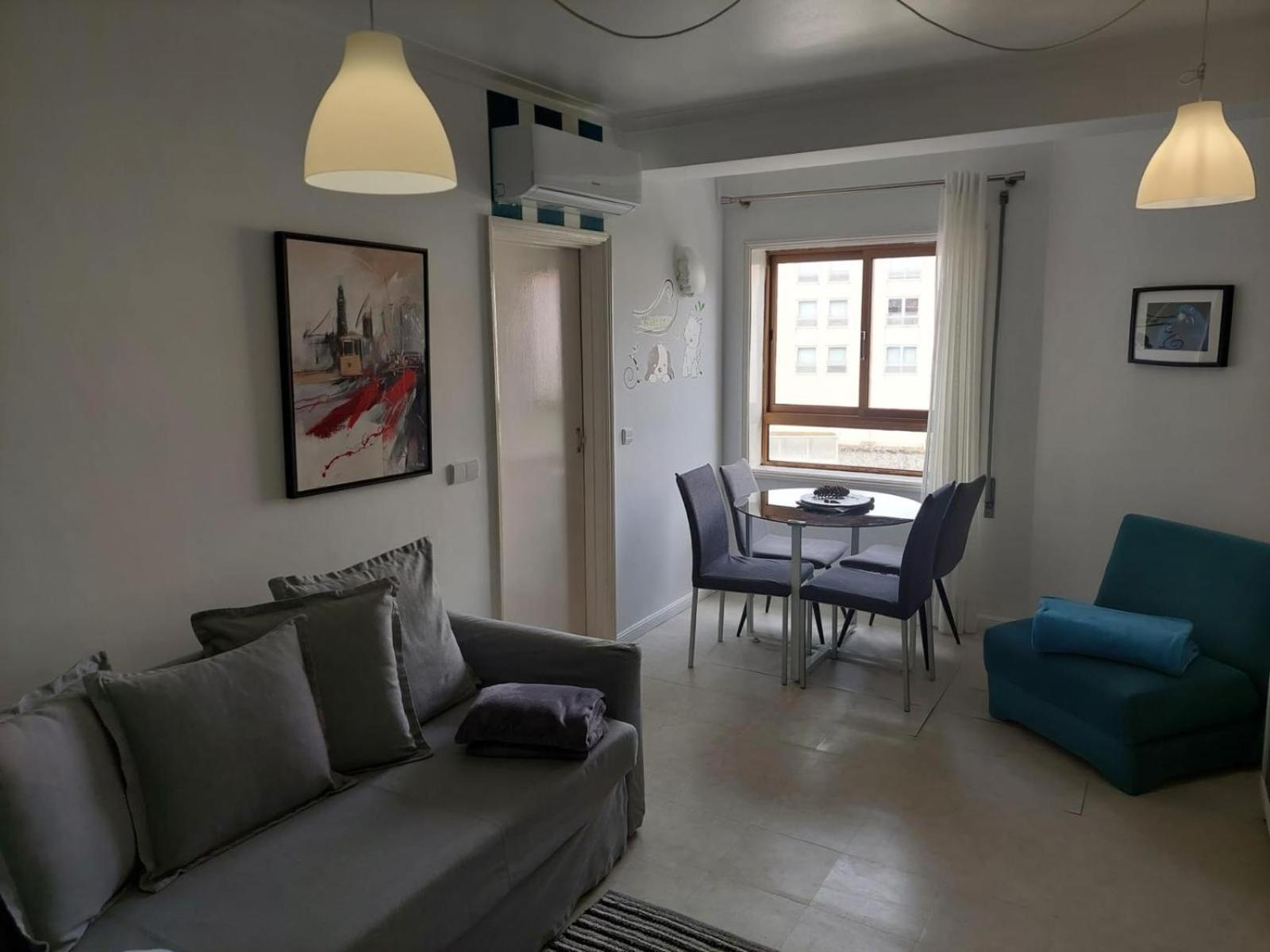 Comfort In The Downtown Apartment *