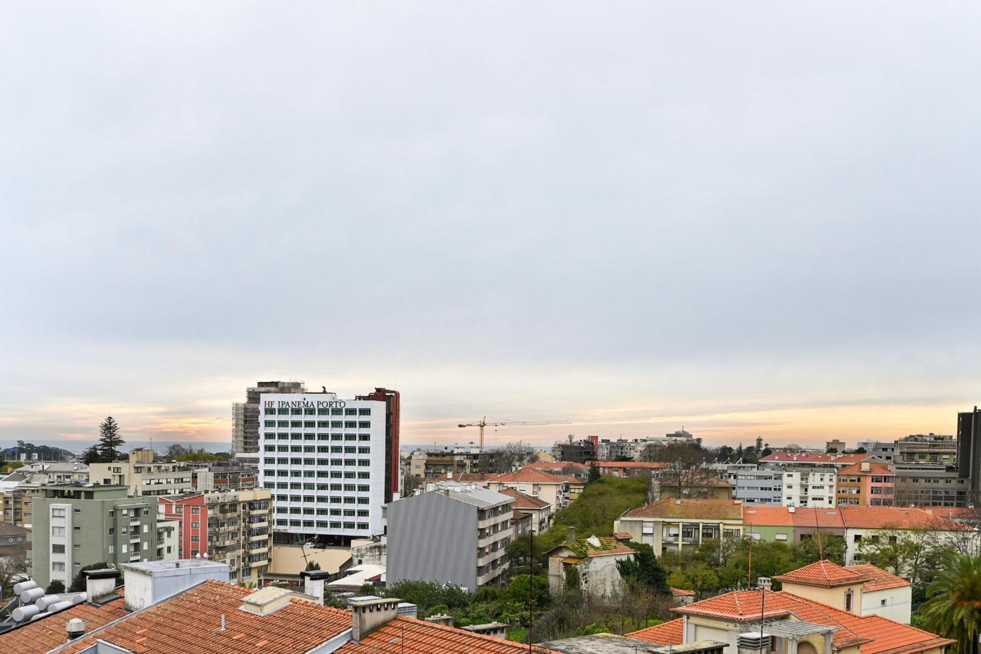 Julio Dinis Secret Retreat - By Guest * Porto