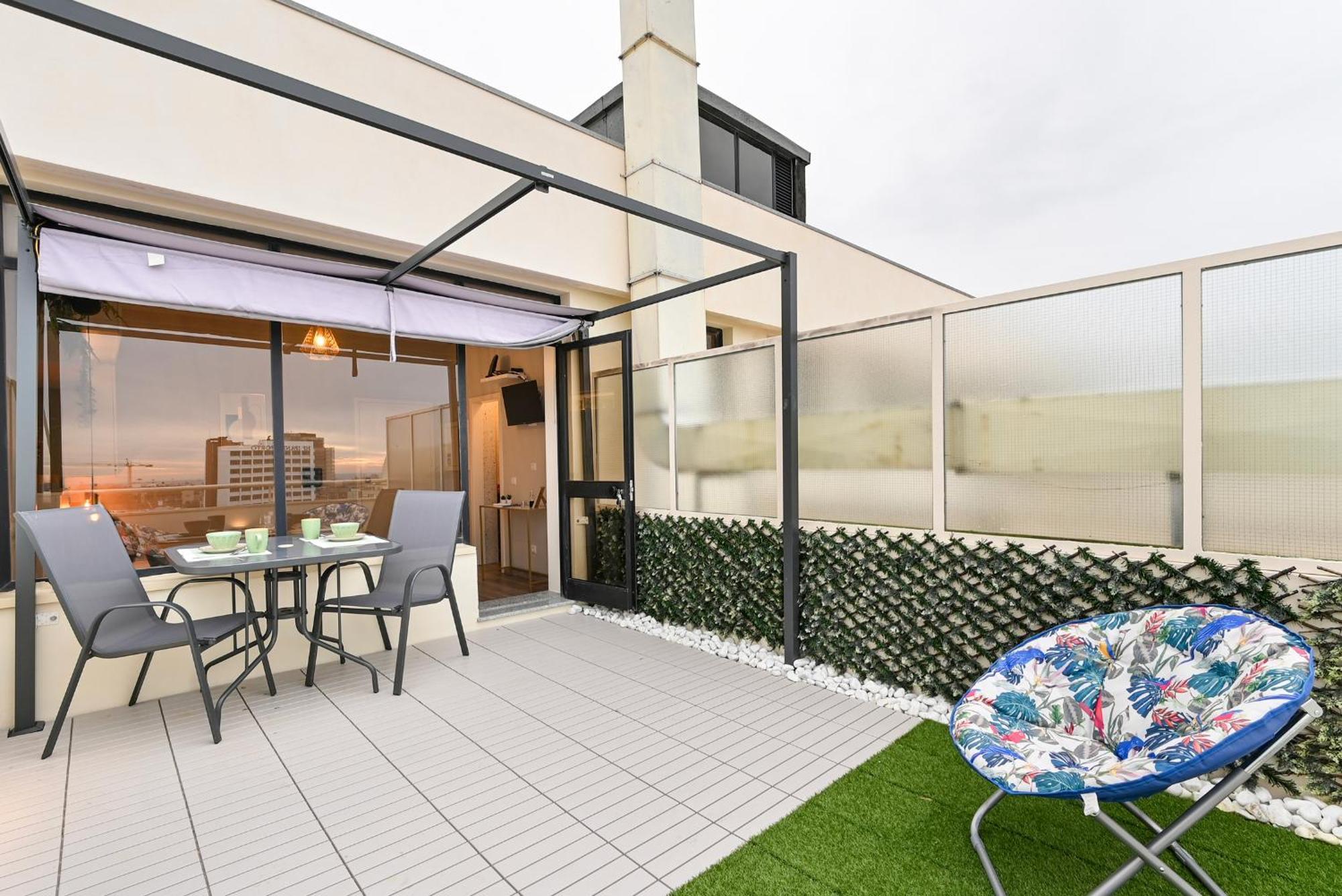 Apartment Julio Dinis Secret Retreat - By Guest