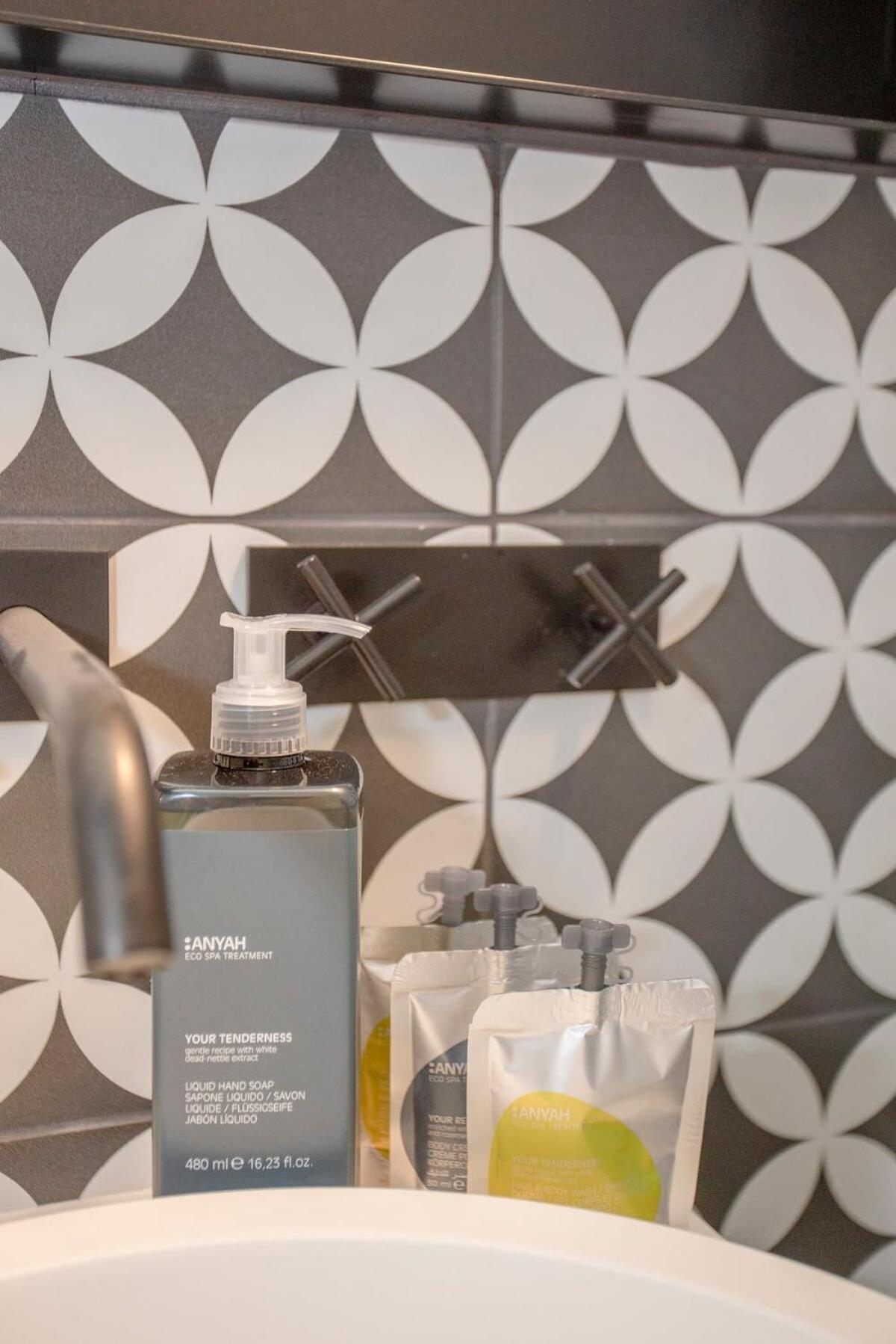 Liiiving In - Ribeira Design Appartement *