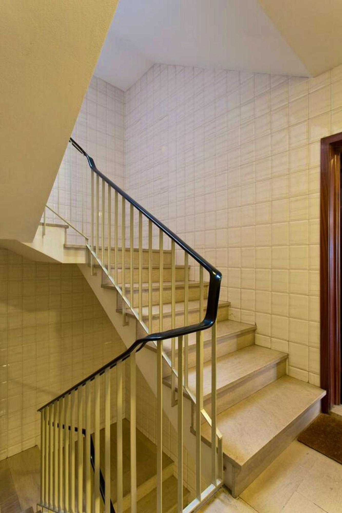 Spacious In With Terrace Apartment *