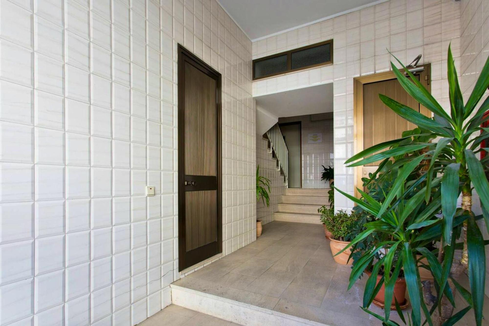Spacious In With Terrace *