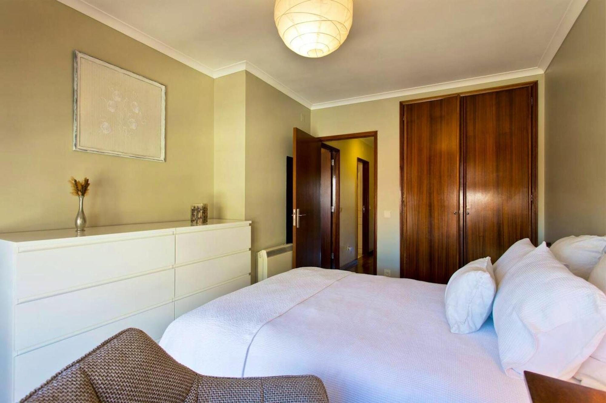 Apartment Spacious In With Terrace Porto
