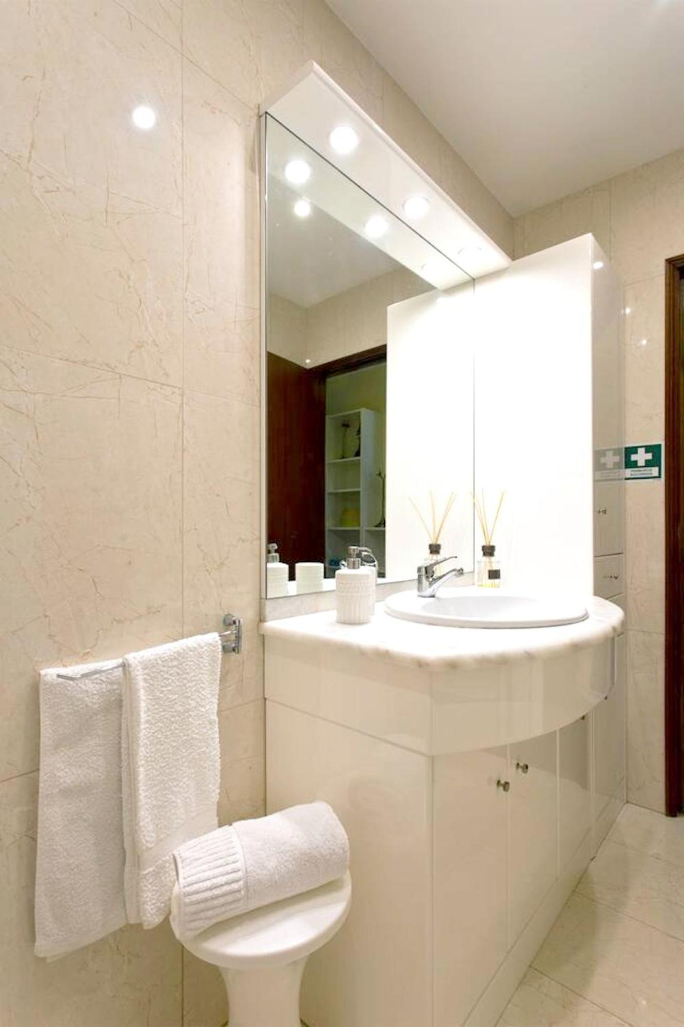 Spacious In With Terrace *