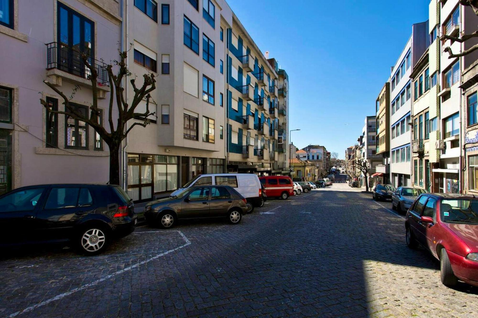 Spacious In With Terrace Apartment Porto