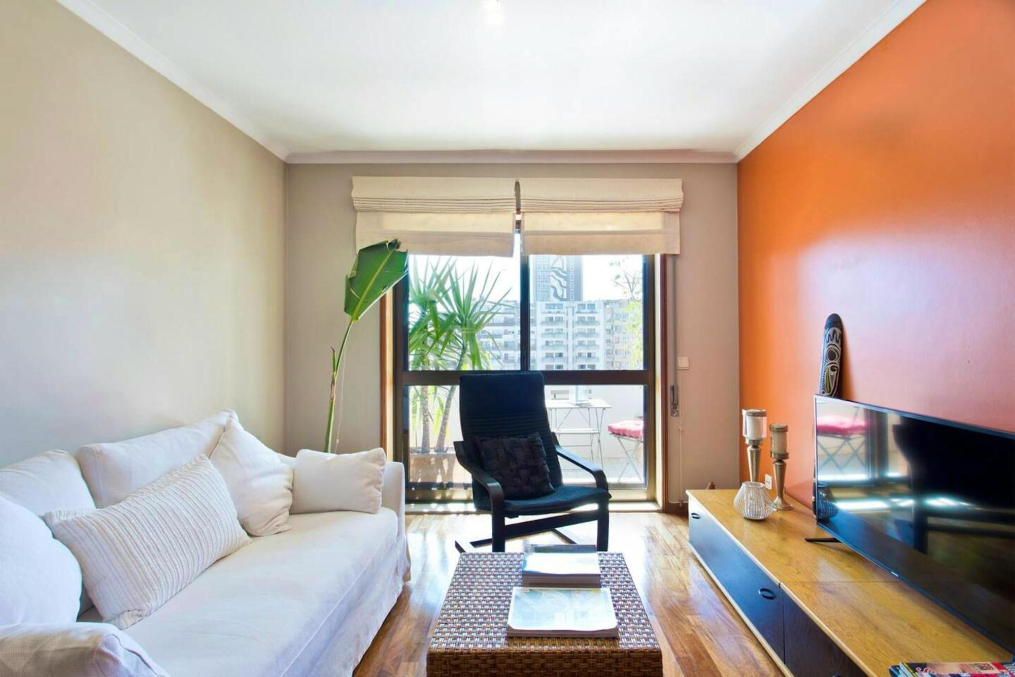 Spacious In With Terrace Porto