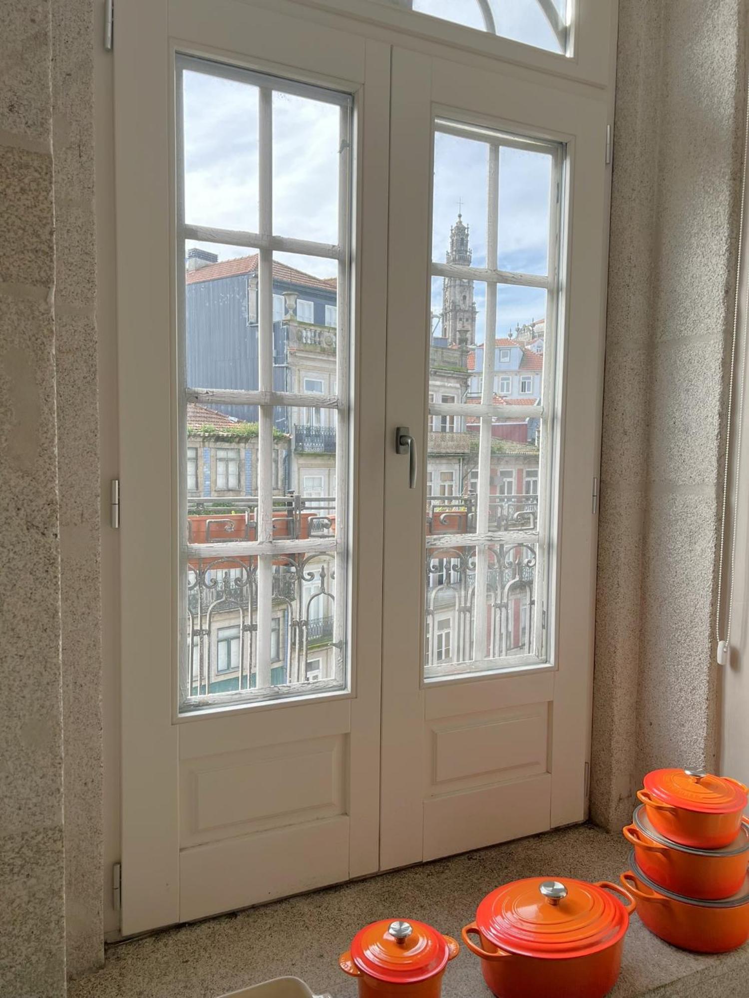 Apartment Cardosas Square Luxury By Hosts
