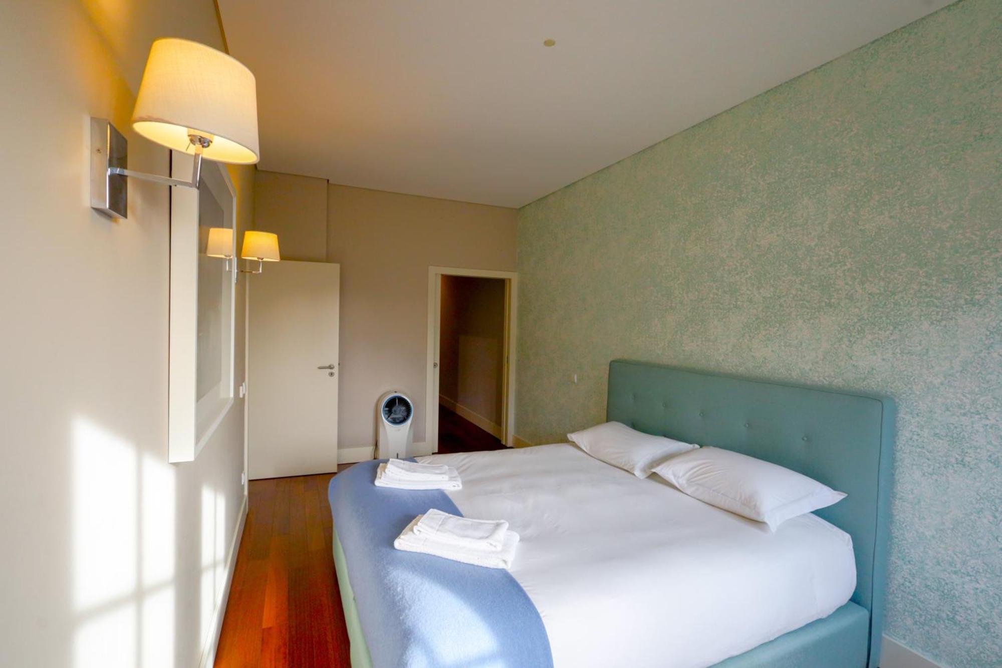 Apartment Cardosas Square Luxury By Hosts *
