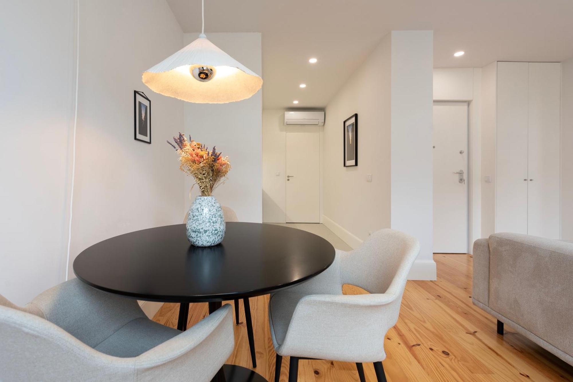 Urban Oasis In Downtown Apartment Porto