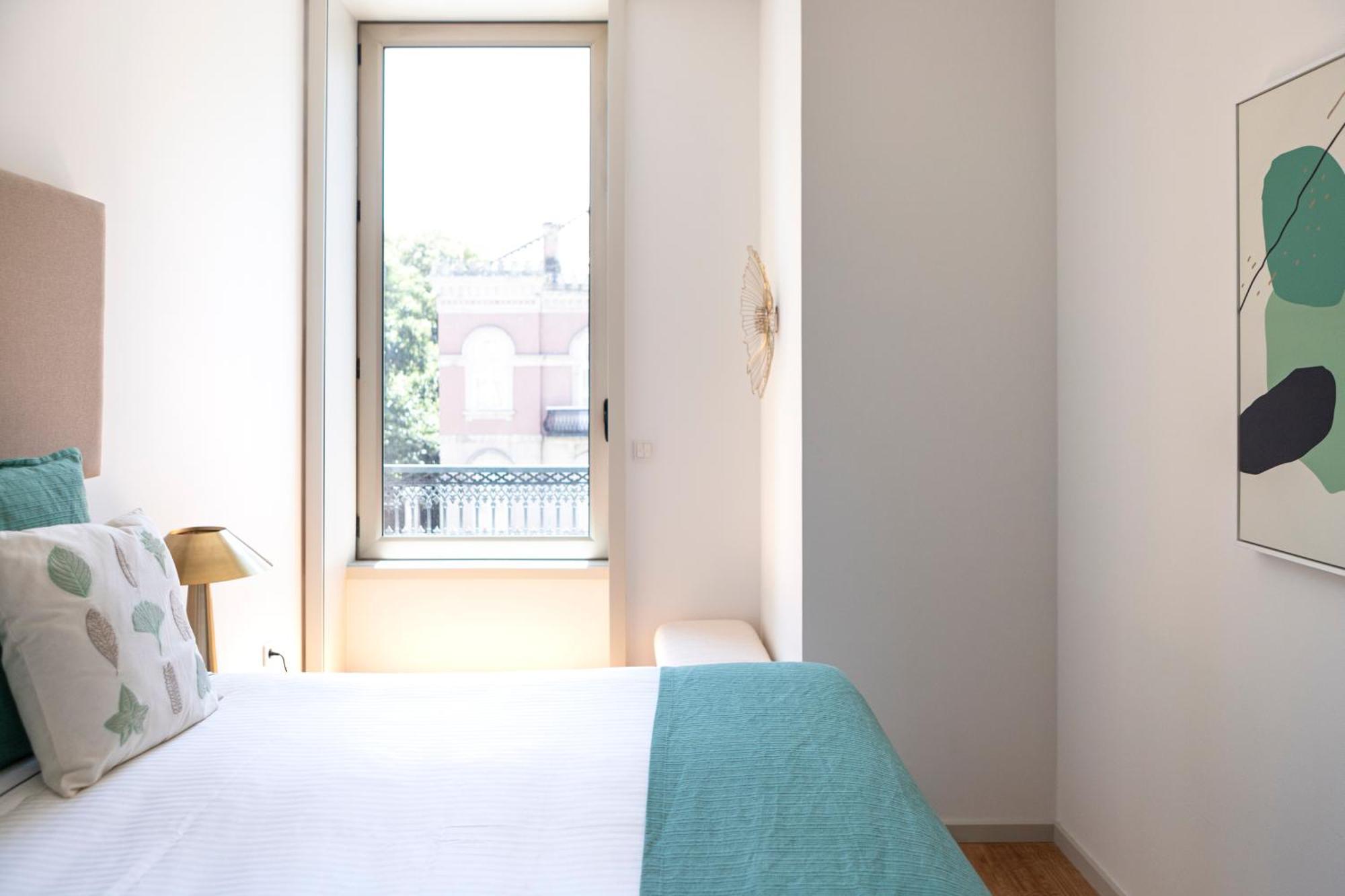 Deluxe Palace Apartment *