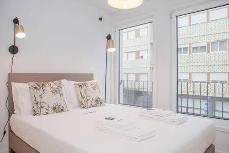 Liiiving In - Modern & Glam *