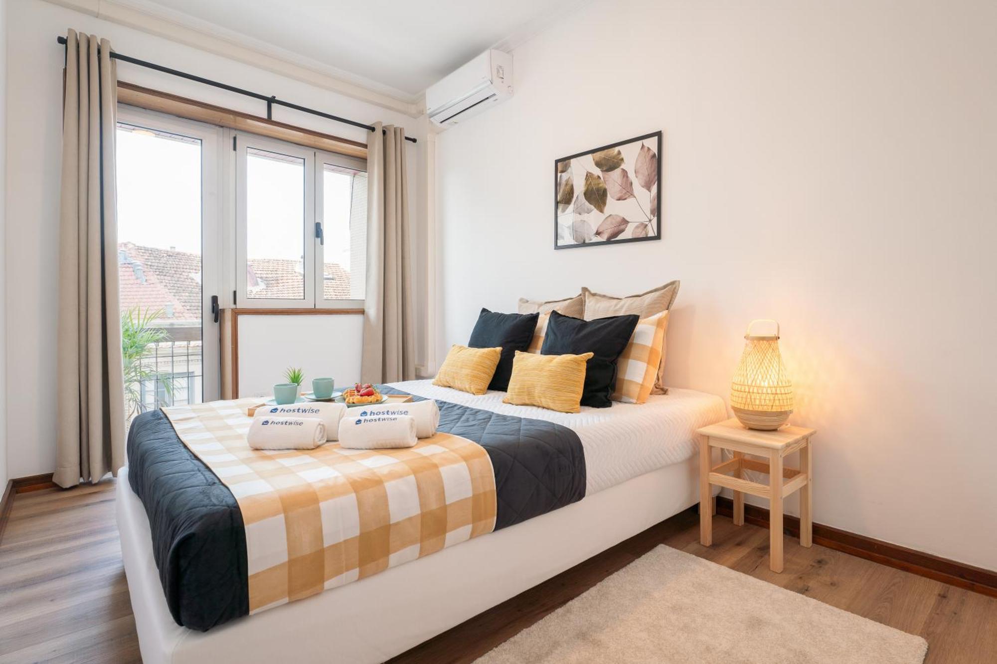 Apartment Stylish Modern Flat W/ Balcony! Porto