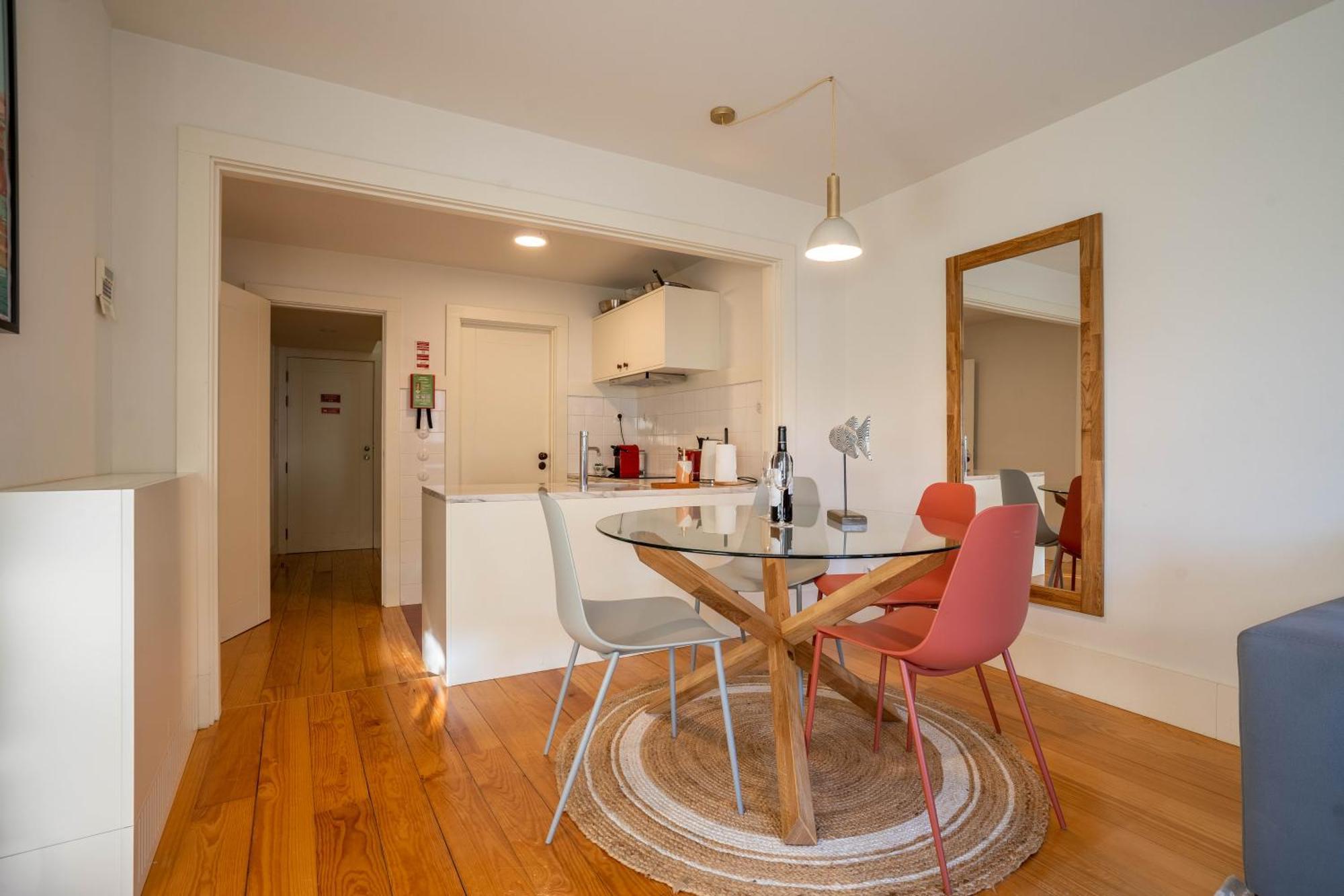 Historical Downtown Retreat Duplex By Lovelystay Porto
