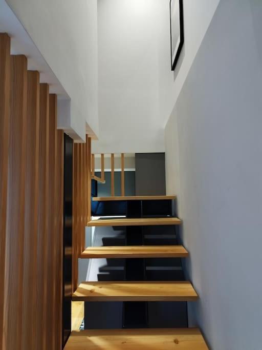 Almada 505 Center Duplex