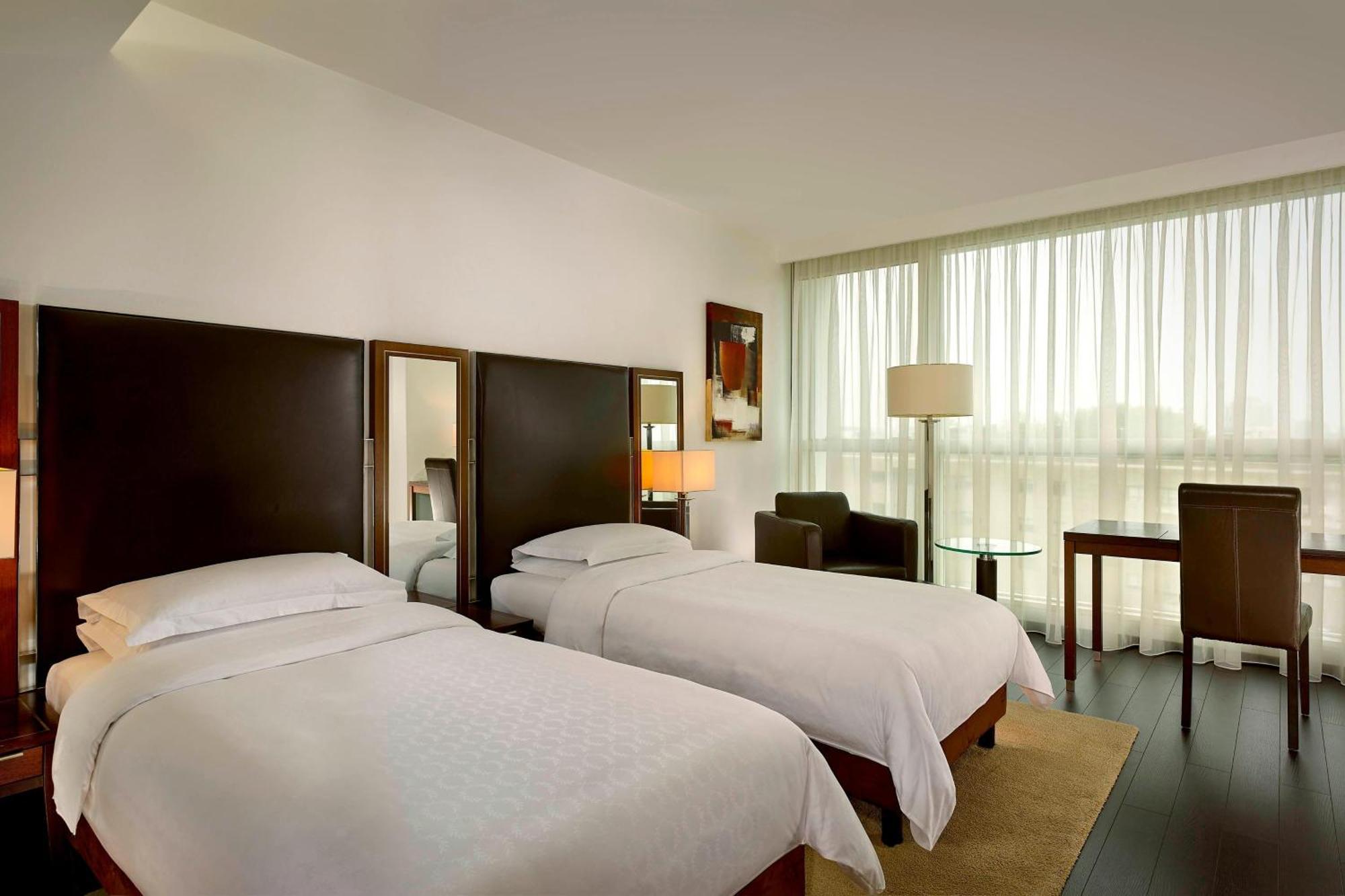 Hotel Sheraton & 5*