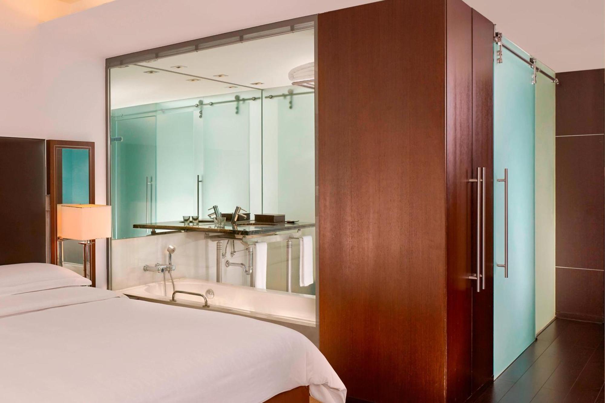 Sheraton & Porto
