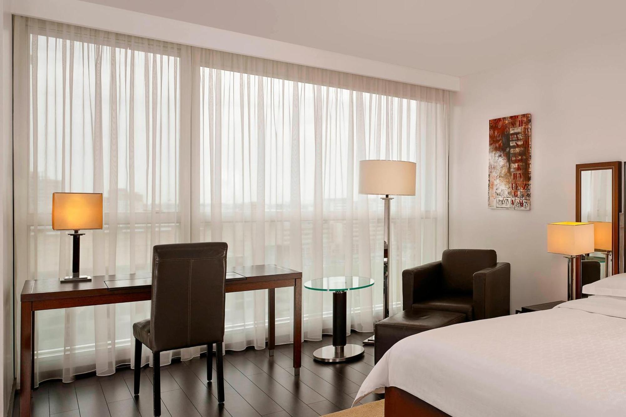 Sheraton & 5* Porto