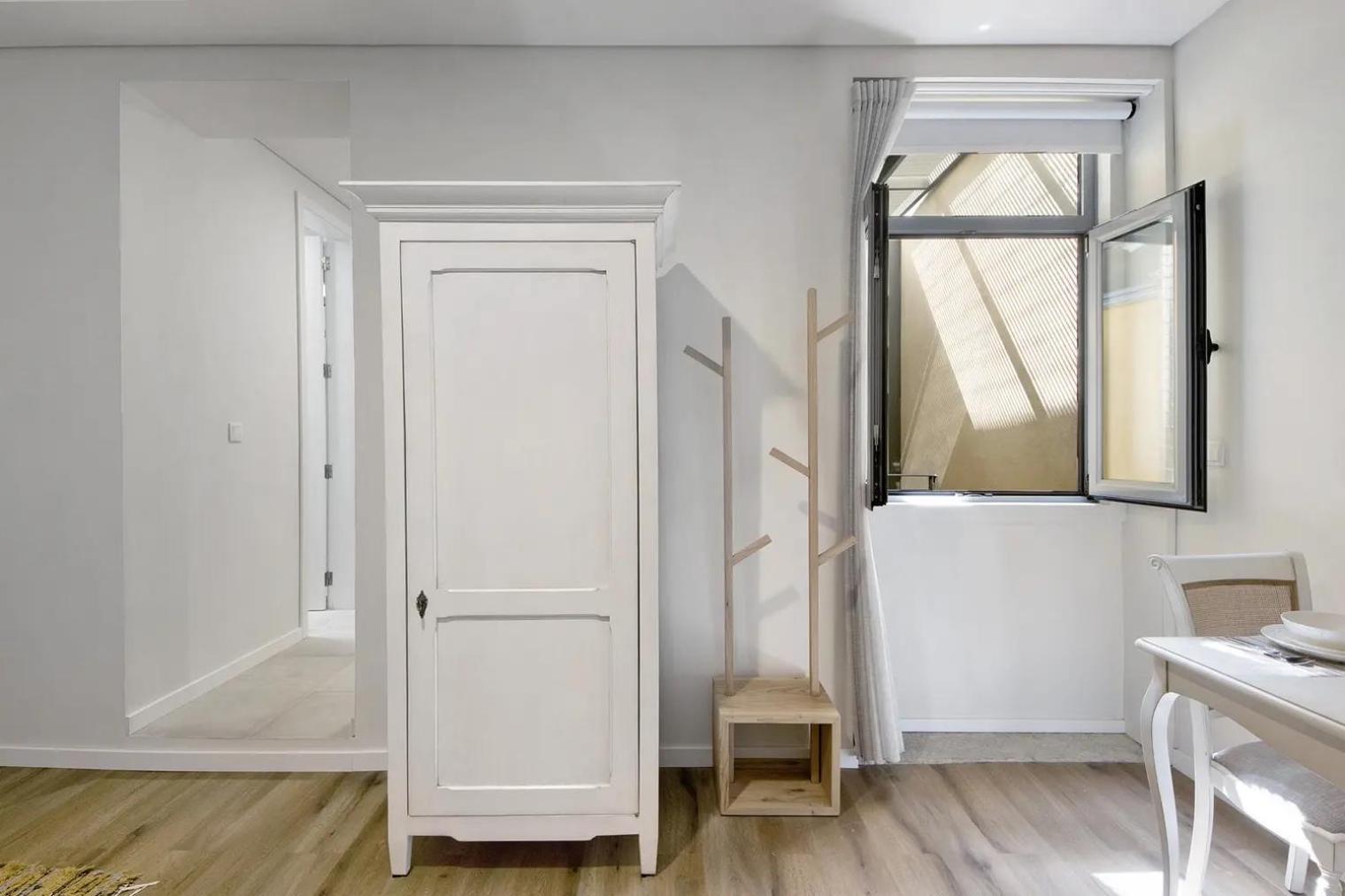 Apartment - - 6