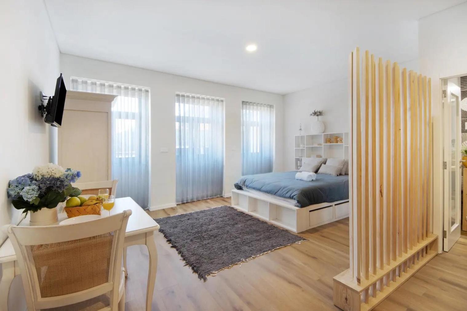 - - 5 Appartement *