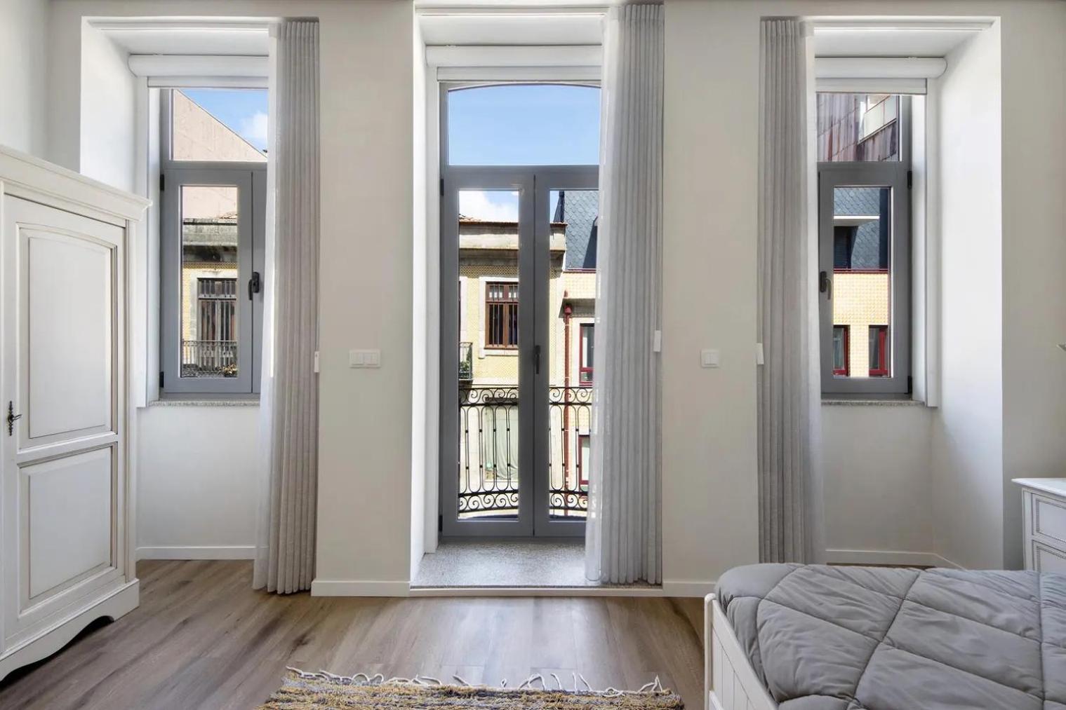 - - 3 Appartement