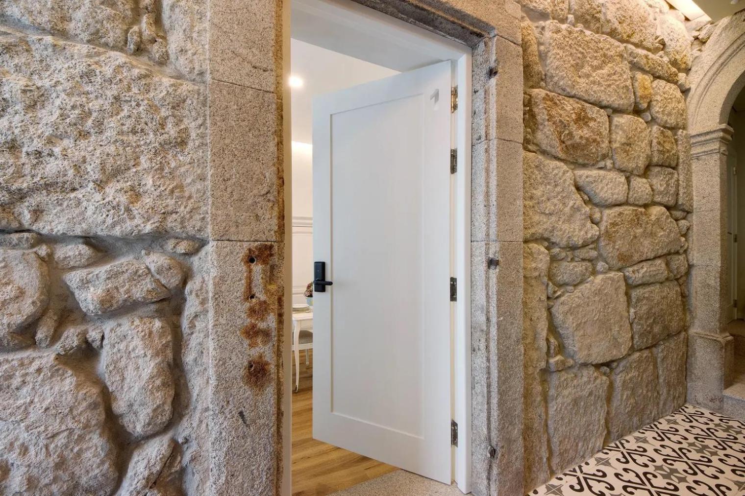 - -1 Apartment