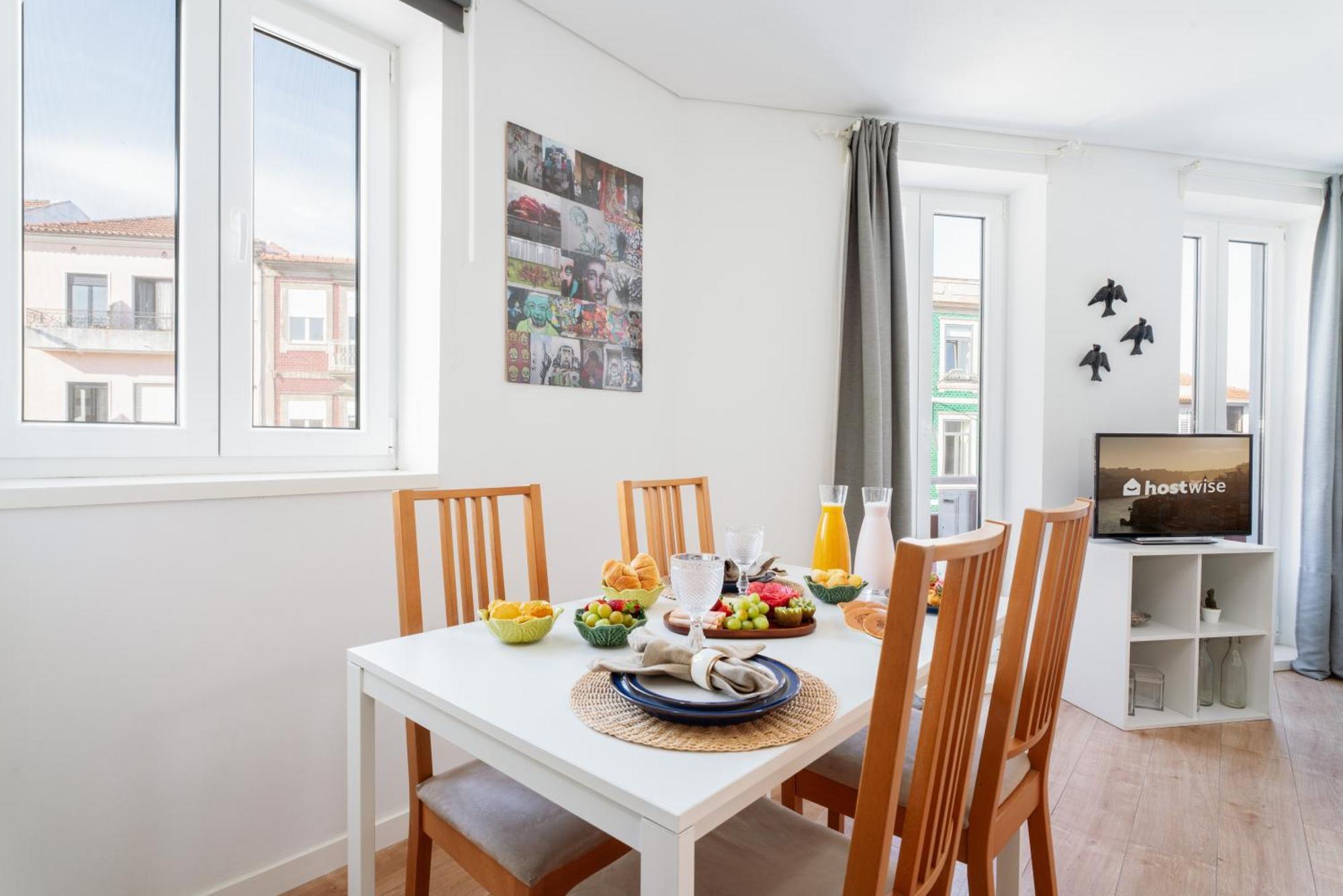 Host Wise - Flat W Free Private Parking - Bright & Cozy Porto