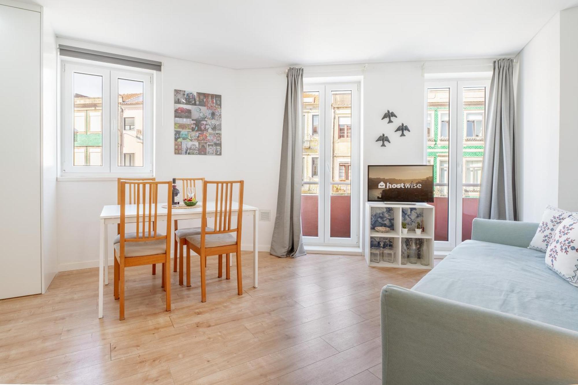 Apartamento Host Wise - Flat W Free Private Parking - Bright & Cozy *