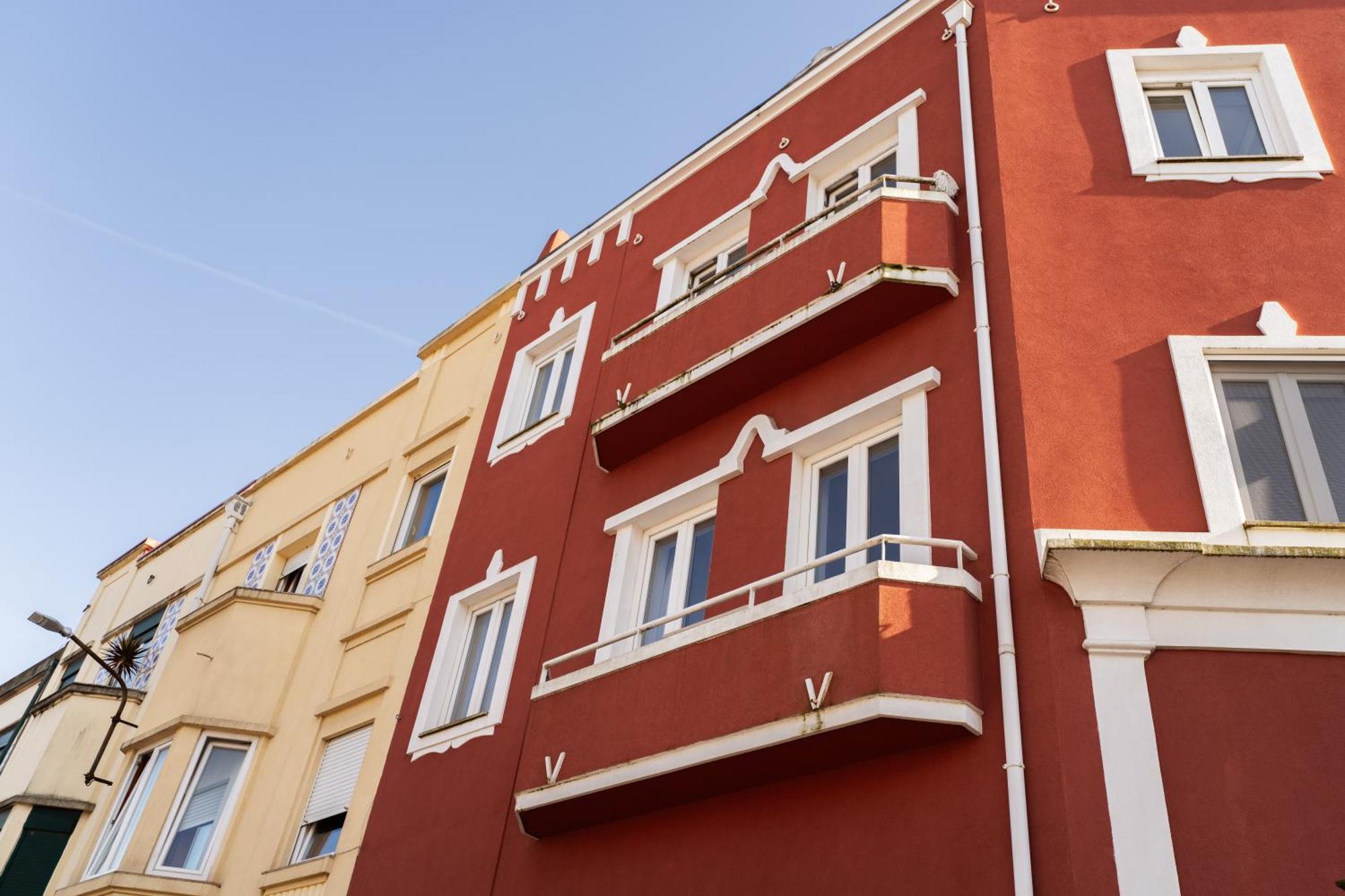 Host Wise - Flat W Free Private Parking - Bright & Cozy * Porto