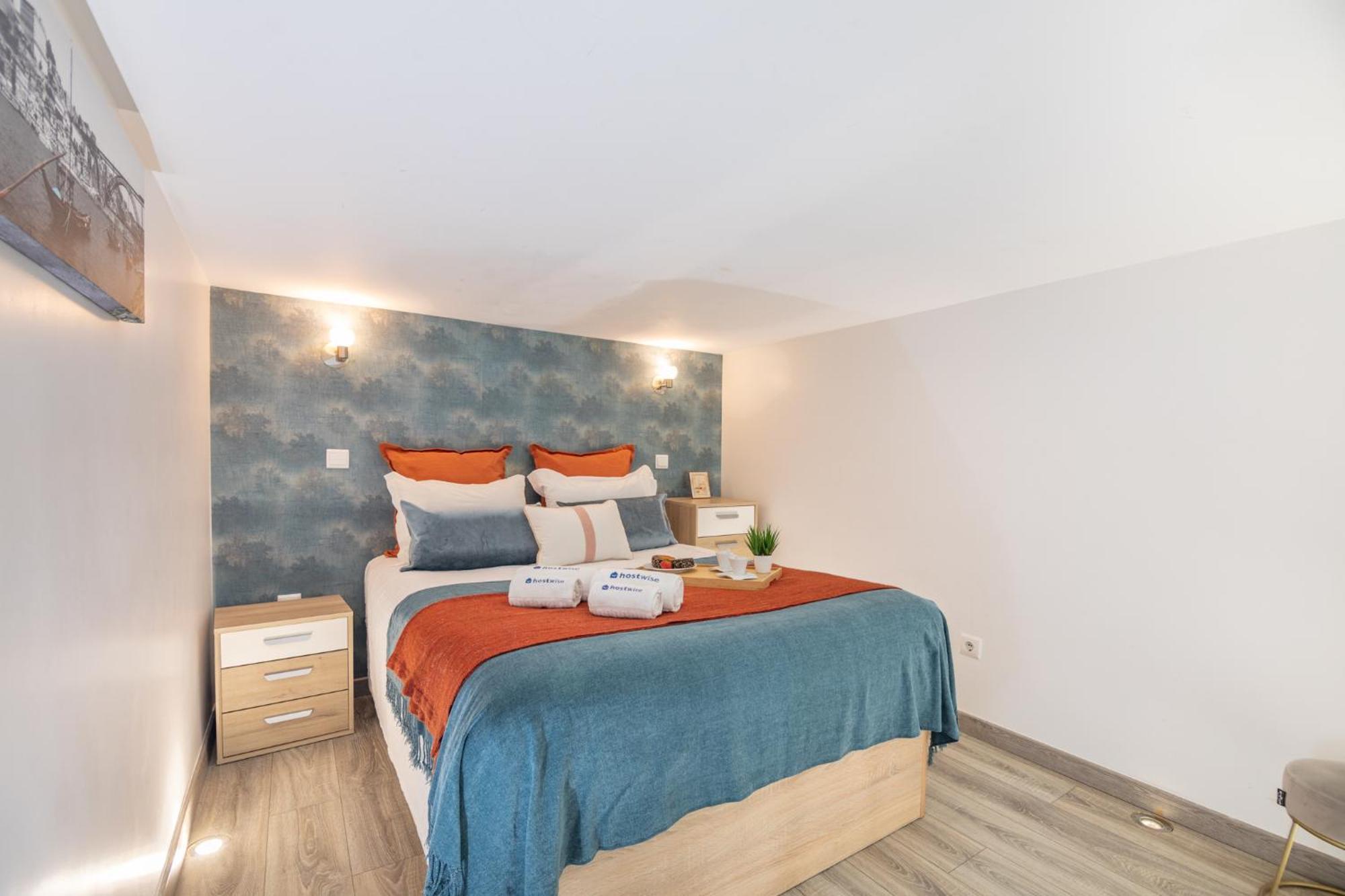 Deluxe Spacious Flats W Mezzanine By Host Wise Apartment