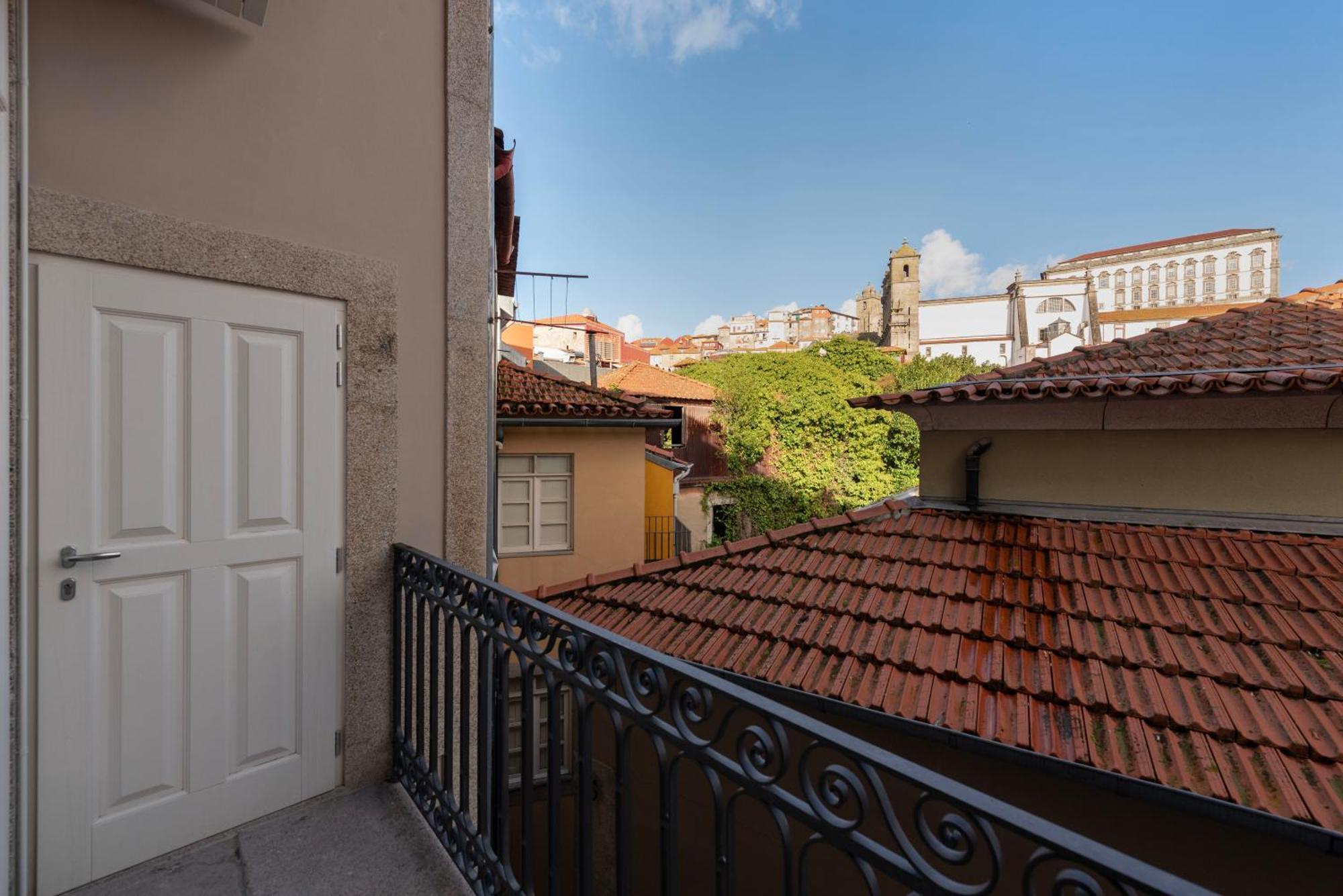 Mouzinho 32 *