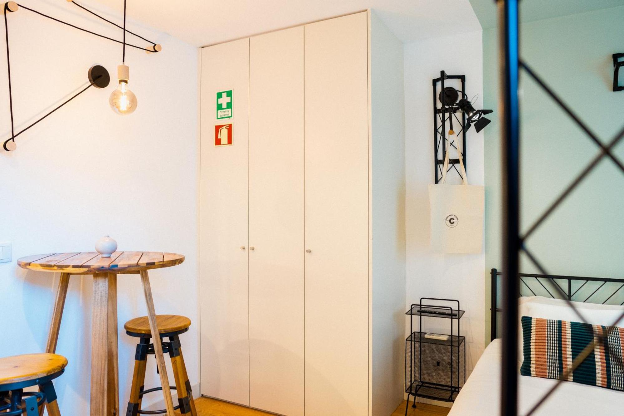 Cozy Nest Studio In City Center Apartment