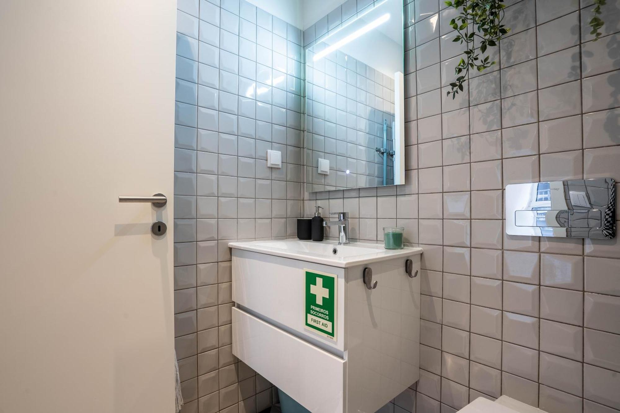 Appartement Trindade Bliss: 1br W/ Free Parking By Lovelystay Porto