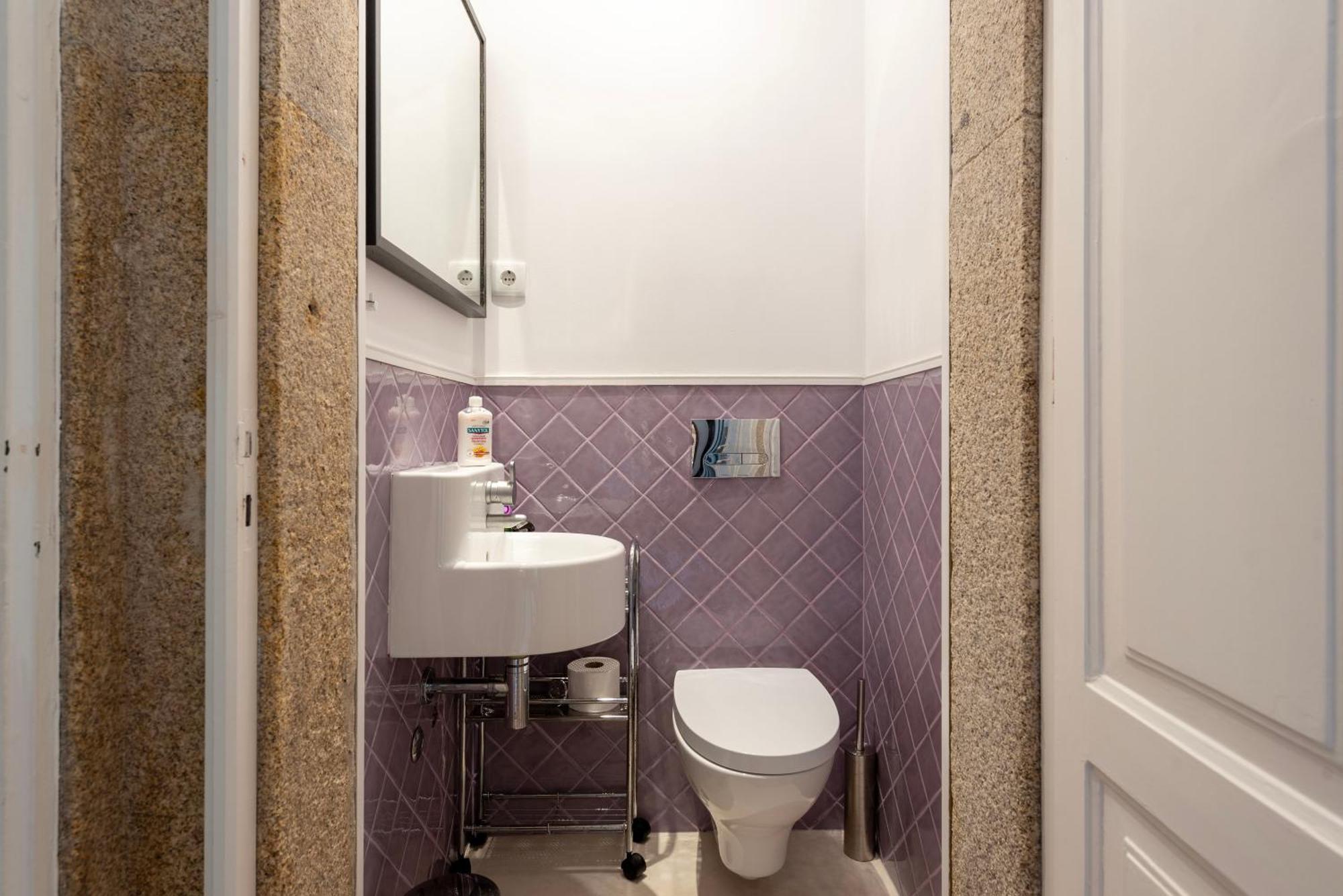 Joivy Fantastic Flat With Patio * Porto