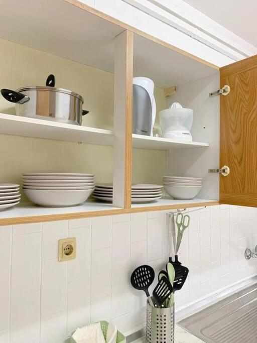Music Flat - Very & Free Parking Apartment
