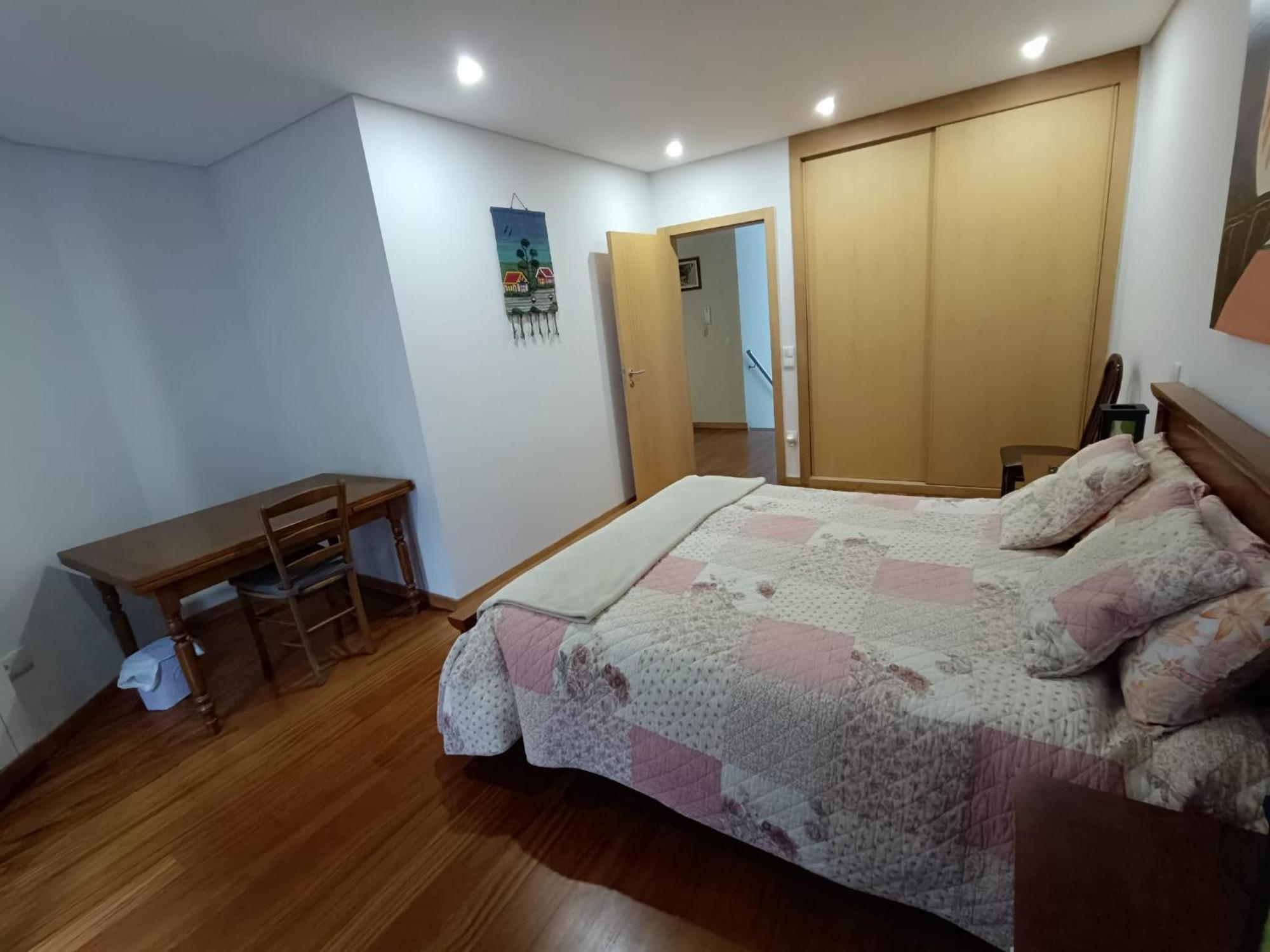 Private Bathroom Shared Kitchen Porto