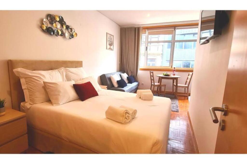 Apartment Spacious Flat In The Center *