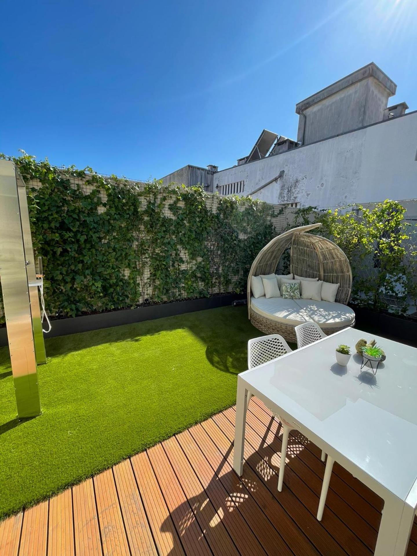 Diamond Luxe & Terrace *