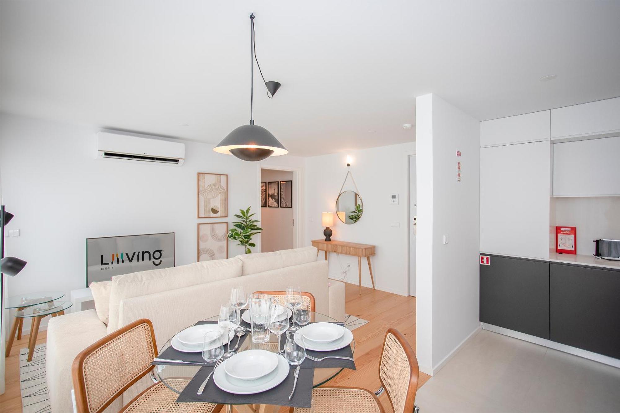 Liiiving In - Modern & Glam Porto