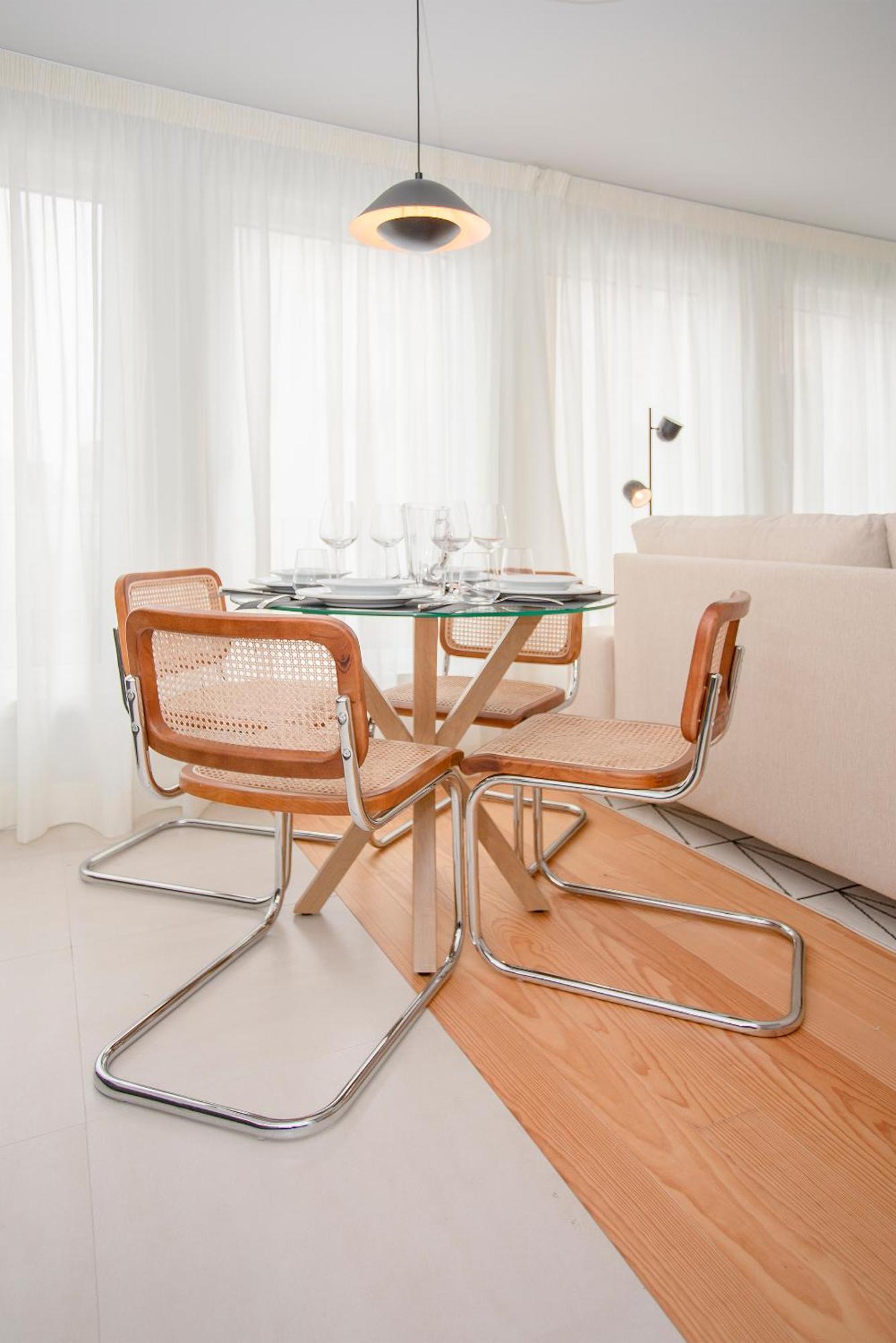 Liiiving In - Modern & Glam