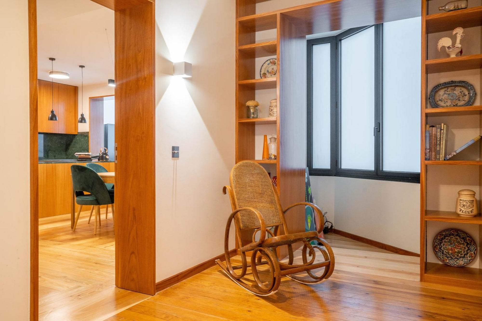 Sublime Downtown Retreat By Elsa * Porto