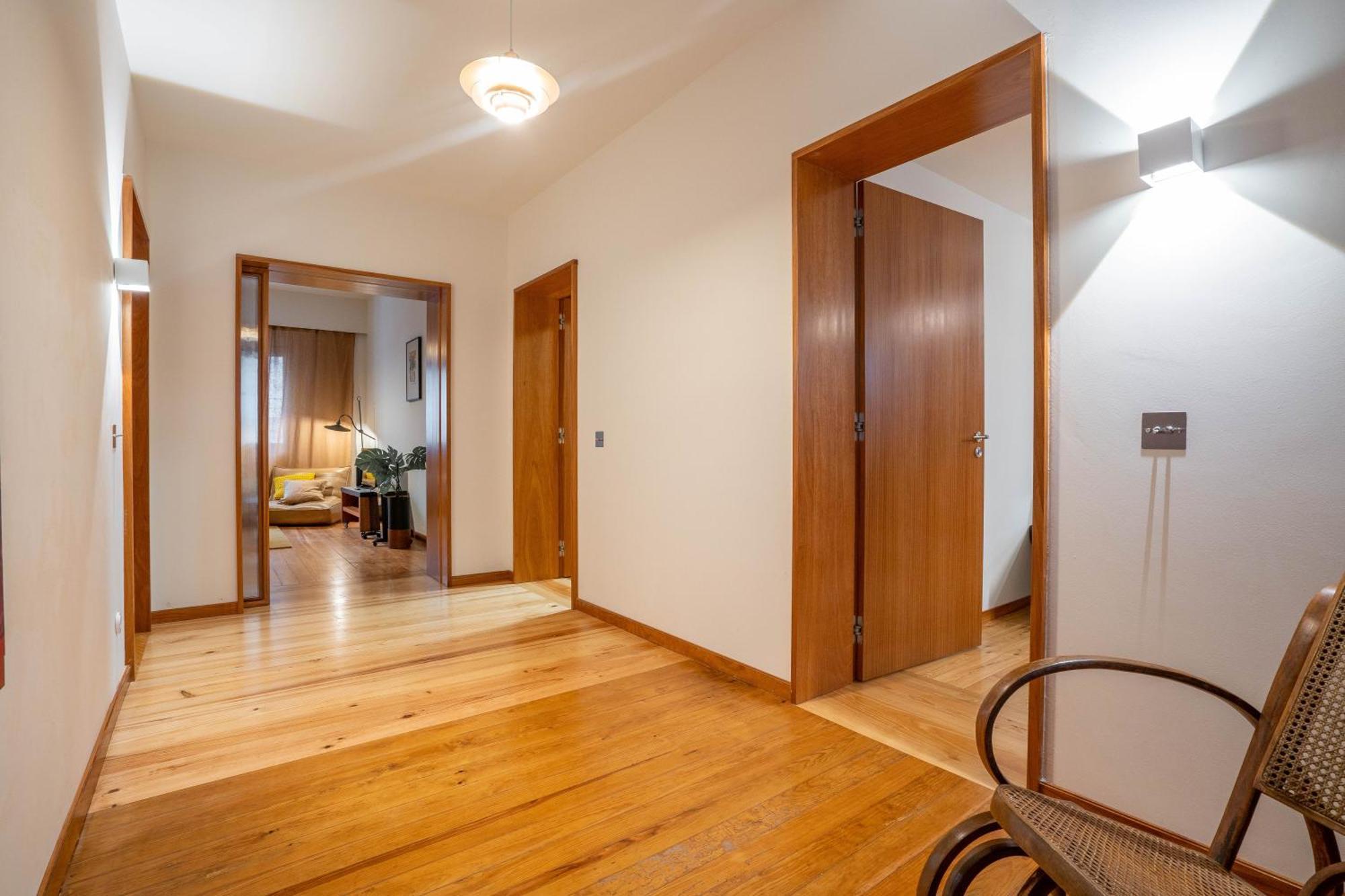 Sublime Downtown Retreat By Elsa *