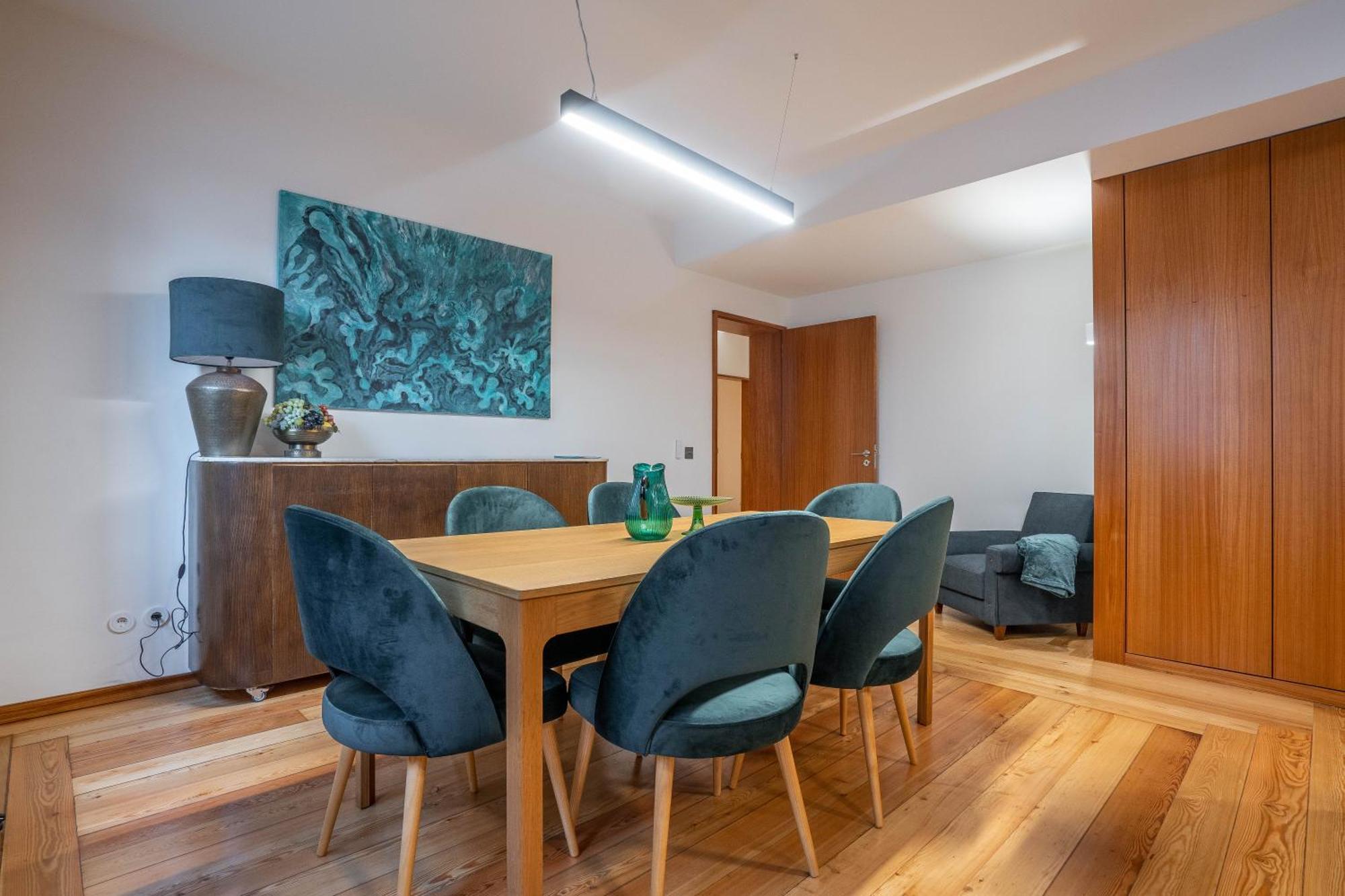 Sublime Downtown Retreat By Elsa * Porto