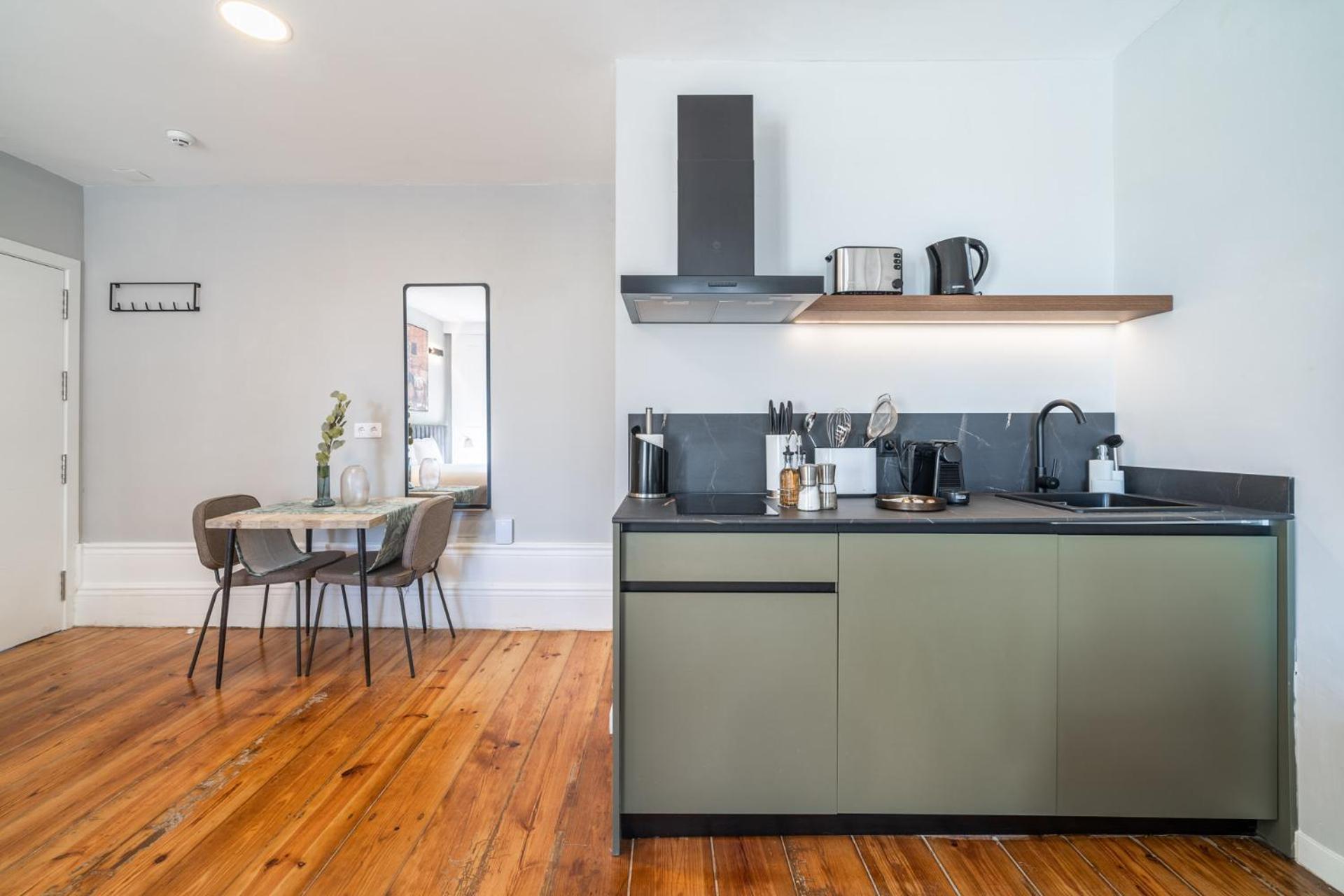 Limehome Rua De Dom Manuel Ii Apartment *