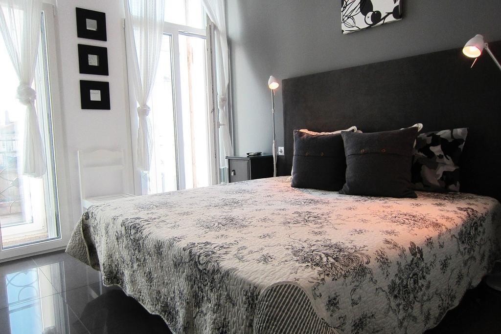 Pinho Apartments, And
