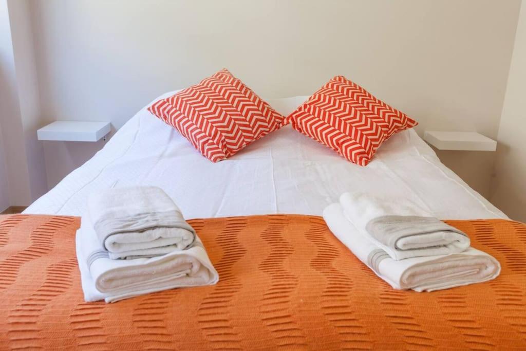 Picaria - Orange Porto