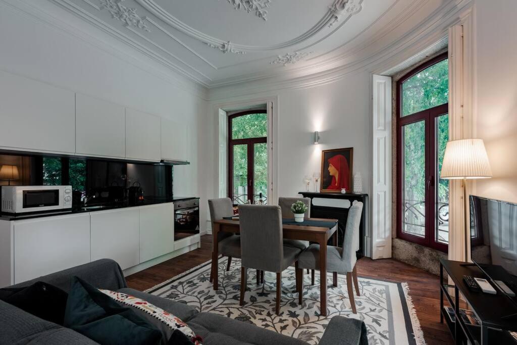 182 Centenario Apartment